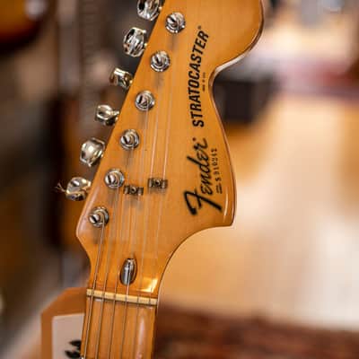 Vintage Fender Stratocaster 1979 - Burgundy image 2