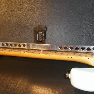 Digital Neck Relief Gauge - G-Tech Guitar Works imagen 8