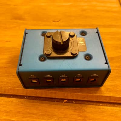 Strymon Ojai 5-Output Compact High Current DC Power Supply 2016 - Present - Blue image 3