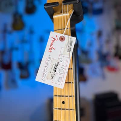 Fender American Professional II Stratocaster Left-handed - Olympic White with Maple Fingerboard! 602 image 3