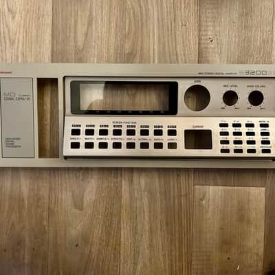 Akai S3200XL Faceplate