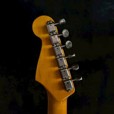 Fender Japan ST-57 2tone Sunburst Alder body【3.72kg】 image 8