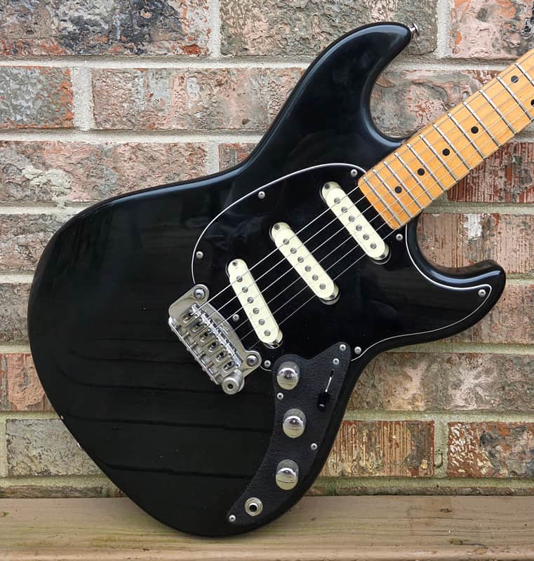 Vintage 1984 G&L USA Skyhawk Electric Guitar w/ Hardshell Case, Fender Noiseless Pickups! image 1