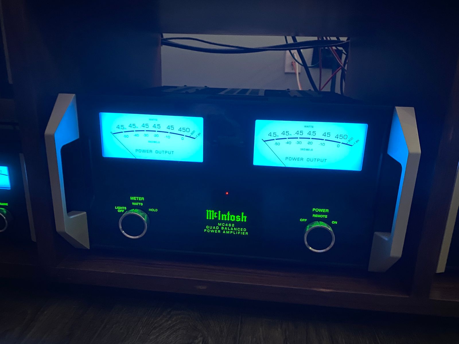 McIntosh MC462 450-Watt Streo Solid State Power Amplifier | Reverb