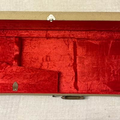 1990’s Fender Tweed Hardshell Case Fits Stratocaster / Telecaster Plush Red Interior image 4