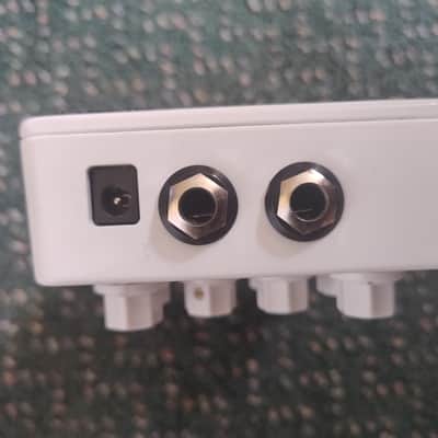Keeley Caverns Reverb / Delay V2 2017 - Present - White image 4