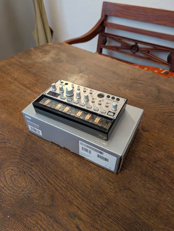 Korg Volca Bass Analog Bass Sequencer/Synthesizer 2013 - Present - Silver/Black image 1