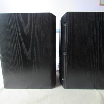 Paradigm Atom V2 bookshelf speakers image 4