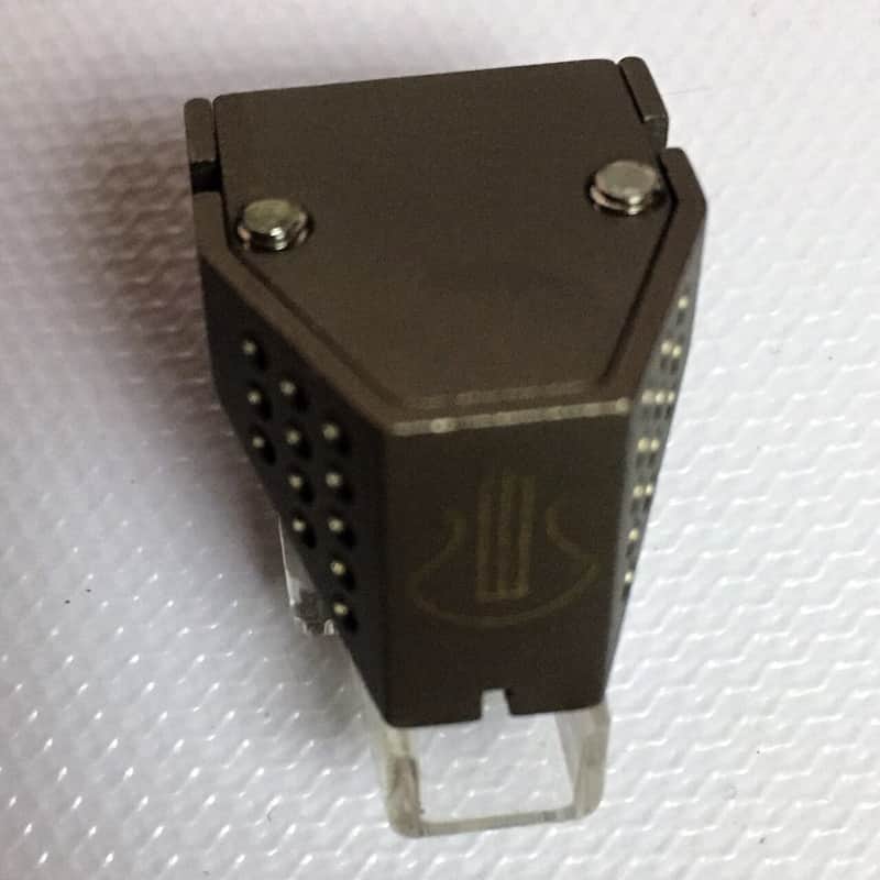 LYRA製MC型ステレオ・カートリッジ CLAVIS D.C(ジャンク) LYRA製MC型ステレオ・カートリッジ CLAVIS D.C(ジャンク)