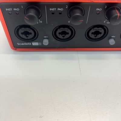Focusrite Scarlett 18i8 2nd Gen USB Audio Interface 2016 - 2018 - Red / Black image 3