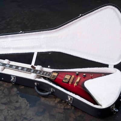GIBSON GUITAR OF THE MONTH  50TH ANNIVERSARY FLYING V 2008 - BRIMSTONE BURST WITH CASE image 8