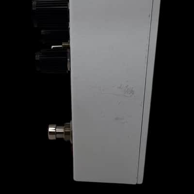 Mythos Pedals Positron Cascading Amplifier Distortion 2022 - Present - White X6743 image 3