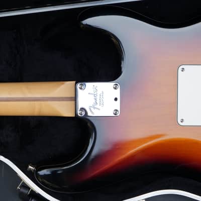 2001 Fender American Stratocaster Left-Handed with Rosewood Fretboard 3-Color Sunburst image 12