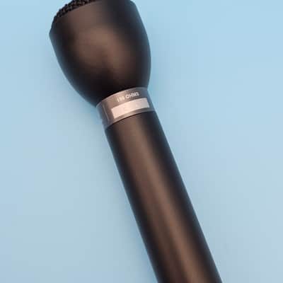 ☆Like New 2021 Electro-Voice 635L/B Omnidirectional Dynamic Microphone w/ Mic Clip and Box 635A image 5