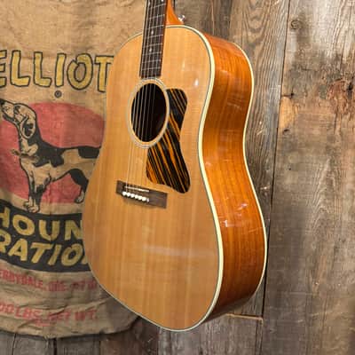 Gibson J-35 2013 - Antique Natural image 2