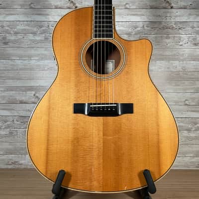 Larrivee LV-04 Early 2000s - Spruce / Mahogany  - Includes Hardshell Case image 1