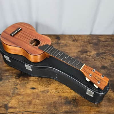 Vintage *RARE* KAMAKA GOLD LABEL 20 1/2” Soprano Ukulele w/Gold-Lined Case EXC! image 8