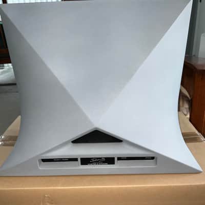Master Dynamic MA770 Wireless Speaker 2020 - Concrete image 4