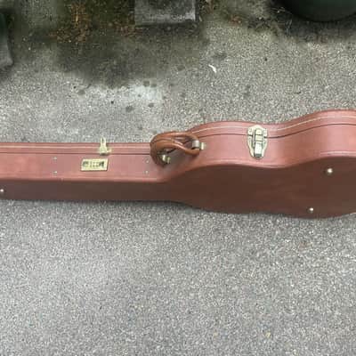 1980s Gibson SG case 1980s brown w pink lining image 2