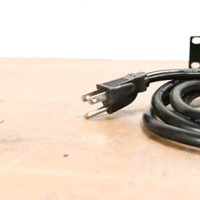 Furman M-8x2 8-Outlet Power Conditioner CG013ZZ image 9