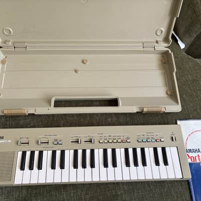 Yamaha PortaSound PS-300