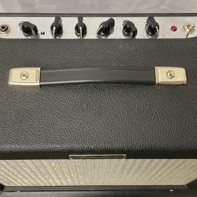 Fender BLUES JUNIOR 2000’S - BLACK image 2