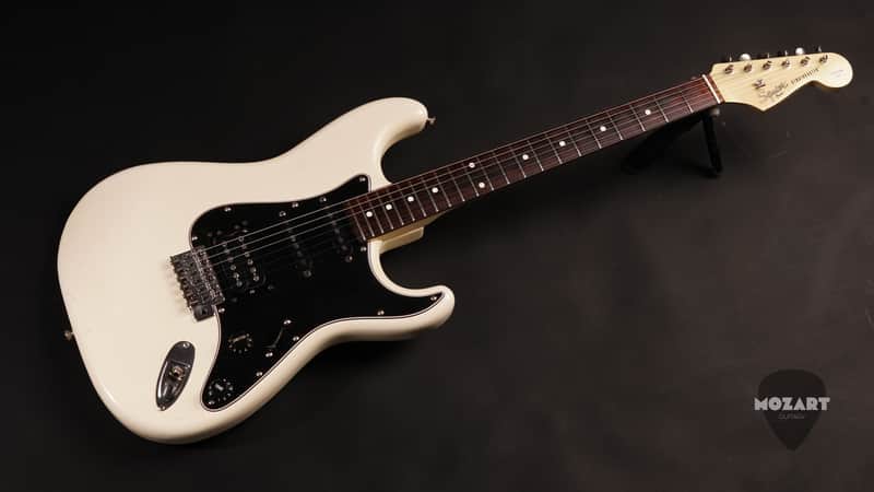 1983 Squier JV Stratocaster Contemporary Series - HSS - Olympic White