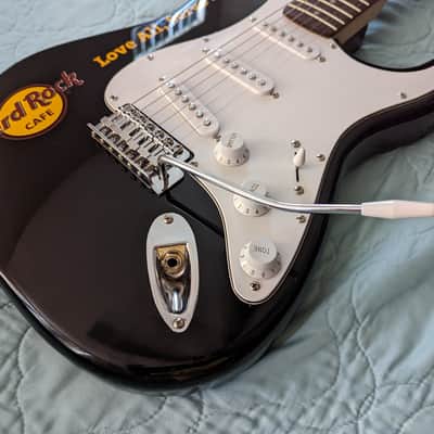 Fender  Stratocaster Squire Affinity - Hard Rock Cafe Tribute image 17