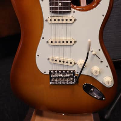 Fender American Performer Stratocaster Honey burst (Used) image 2