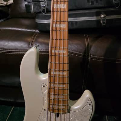Lakland Darryl Jones 5 (DJ-5) Chisonic 2010's - Pearl White image 4