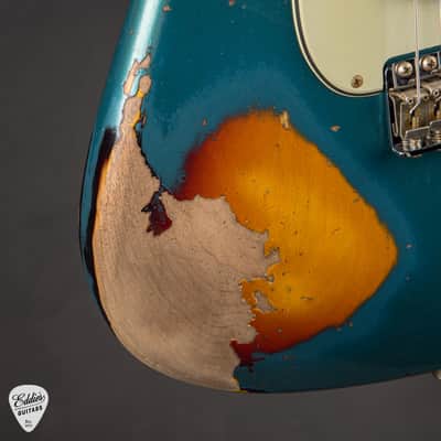 2023 - Fender Custom Shop 1961 Stratocaster Heavy Relic - Aged Ocean Turquoise Over 3-Color Sunburst image 17
