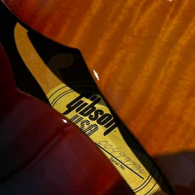 Gibson Es137 Custom Tri-Burst 2003 image 9