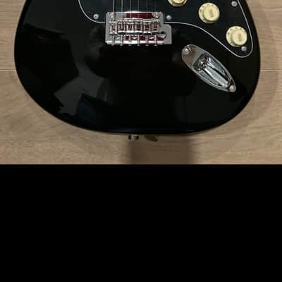 Fender Player Stratocaster with Maple Fretboard 2018 - 2024 - Black image 2