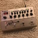 YAMAHA AG-Stomp acoustic guitar preamplifier in excellent condition