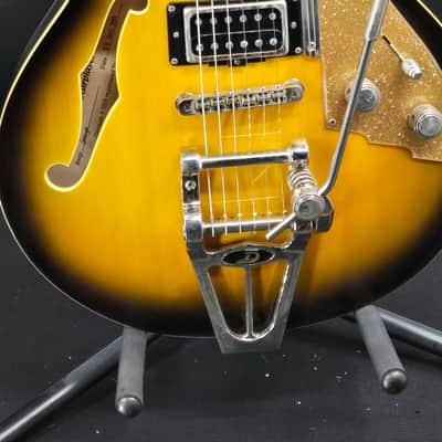 Duesenberg Starplayer TV Sunburst with hard case image 1
