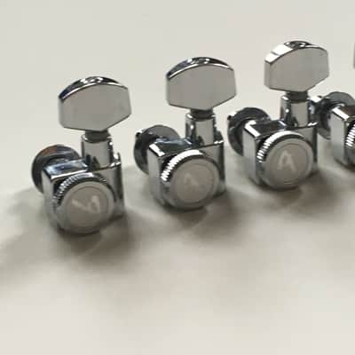 6 LEFTY Genuine Fender LOCKING CHROME Tuners Inline 2pin F Logo L NON Staggered! image 3