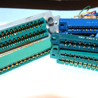 Ten (10) amphenol etc 15 pin female edge connector for 500 series image 1