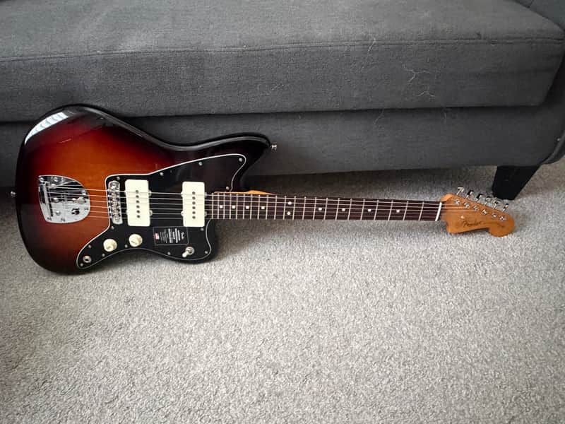 Fender American Professional Classic Jazzmaster 2025 - Present - 3-Color Sunburst