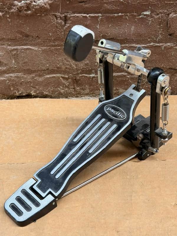 Pacific (PDP) Single Bass Drum Pedal - Single Chain Drive w/ Double Spring image 1