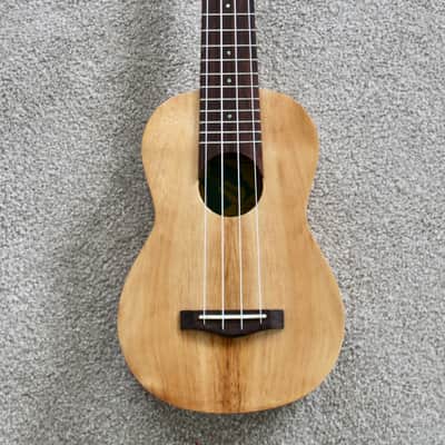 Big Island Ukulele Co. Solid Golden Koa Soprano KT-SPS W/ Carrying Case image 3