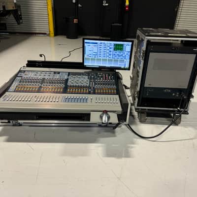Avid Profile Mixing System Rack - Black/Silver image 2