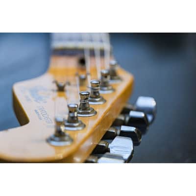 1984 Fender Standard Stratocaster (USA) with Rosewood Fretboard  sapphire blue image 10