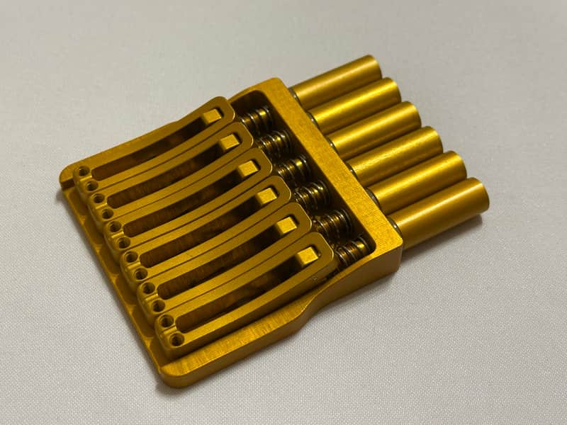 Rakhvari 6-String Hardtail - Gold/Gold image 1
