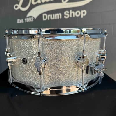 DW Performance Series 6.5x14 Snare Drum in Broken Glass FinishPly image 5
