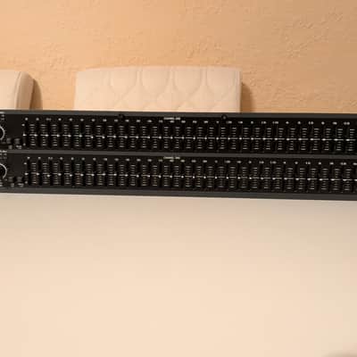 dbx 231 Dual Channel 31-Band EQ 2000s - Gray image 1