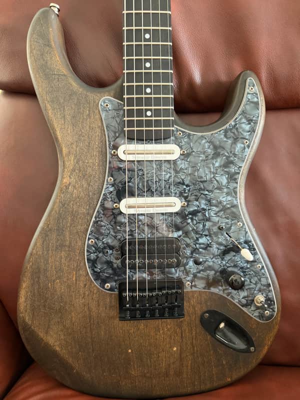 Carvin Kit Strat 2006 - Stain, tung oil image 1