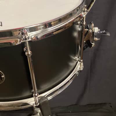 Immagine Steve Ferrone's, Tom Petty and the Heartbreakers, Beier - 7.5x15" Black Steel Snare Drum - 8