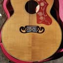 Gibson SJ-200 1957 Custom Shop Antique Natural Historic Reissue Thermally Aged Top