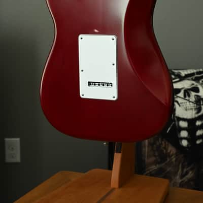 Fender Highway One Stratocaster 2006 - 2009 - Midnight Wine Transparent image 5