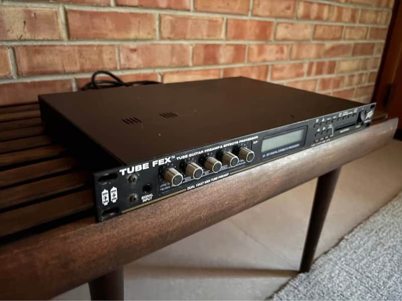 Peavey Tubefex Midi Tube Preamp with Digital Effects with PFC-10 Foot Controller image 1
